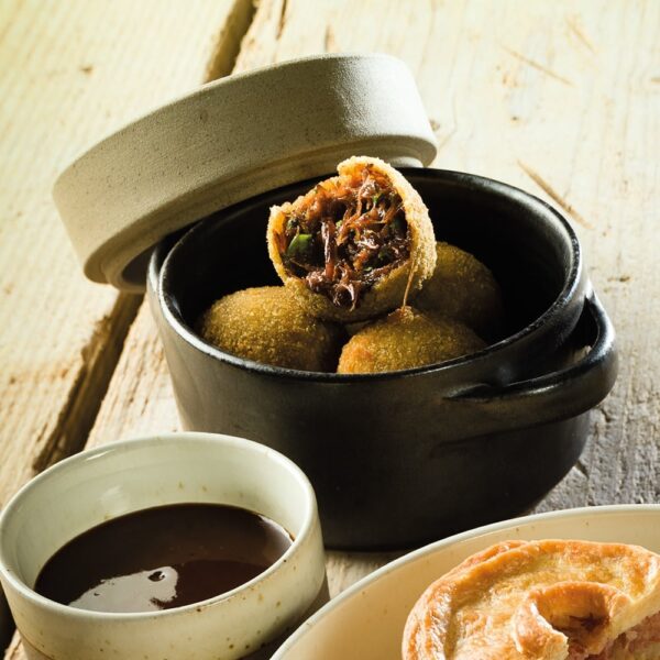 Basic Casserole Small w/oKnob- Dark Grey
