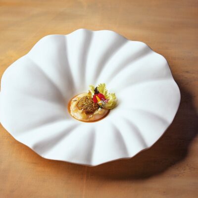 Flower Plate 31cm - Matt/Shiny Sanded Rim - Shiny Centre