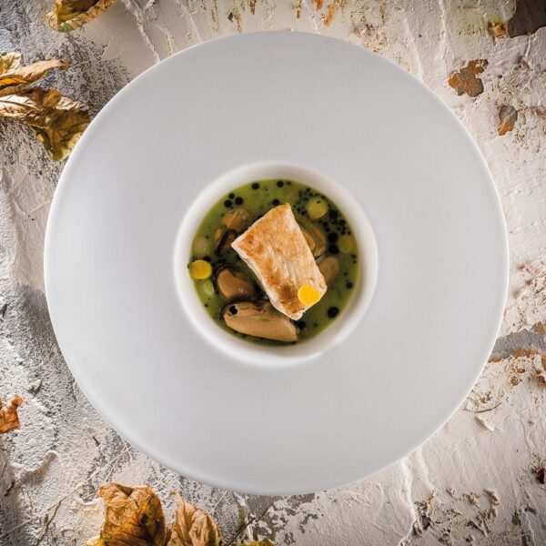 Pure Deep Plate Wide Rim 26cm - White