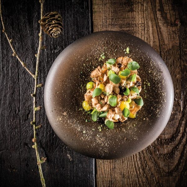 Stone Plate 24cm - Black/Rust